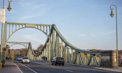 Boost AI Agent Scalability by Separating Logic & Search