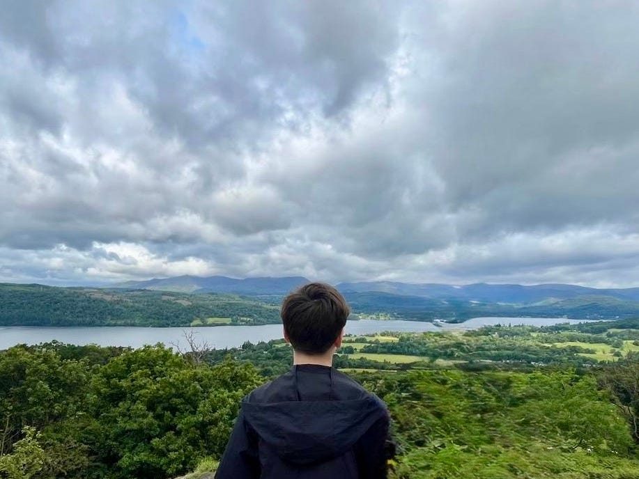 Student phone ban on England school trip found to reduce screen time without reducing experience
